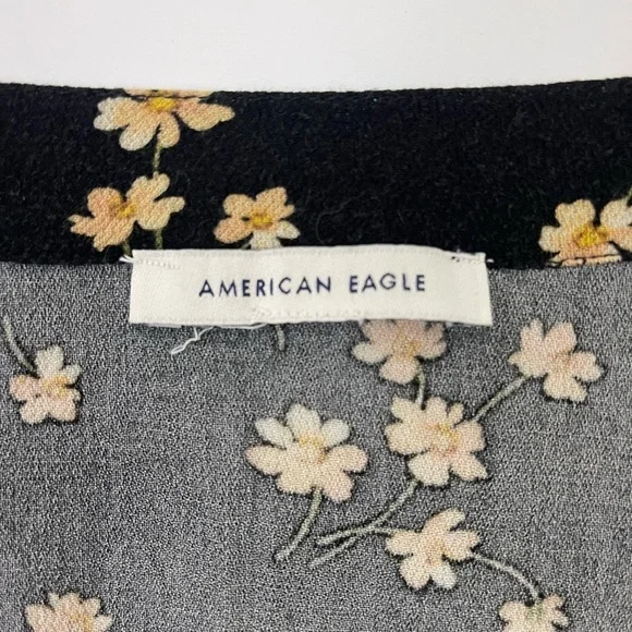American Eagle Outfitters Blouse Womens S Black w. Yellow Floral Puff Sleeve Top - Picture 12 of 14